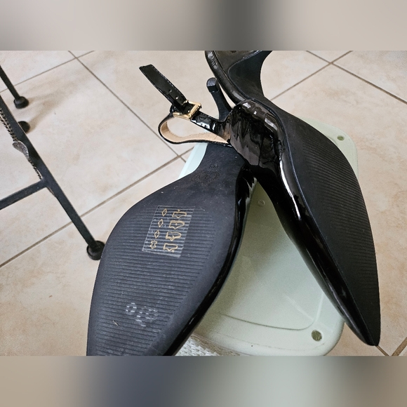 Michael Kors Kelsey Sling Kitten Heel💟Lightly Worn♡ - Picture 3 of 4